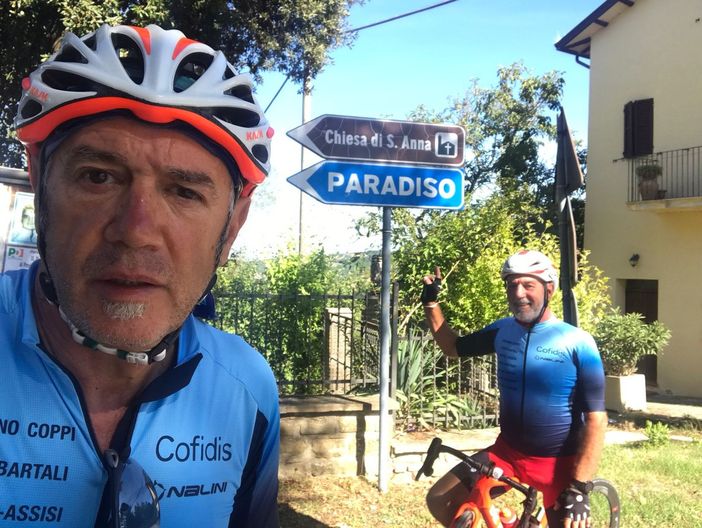 Giro dei Campioni, il quinto giorno è quello degli imprevisti. Che rendono ancora più uniti