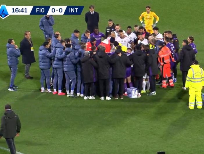 Fiorentina-Inter, malore in campo per Bove: gara sospesa e giocatori in lacrime Fiorentina-Inter, malore in campo per Bove: gara sospesa e giocatori in lacrime