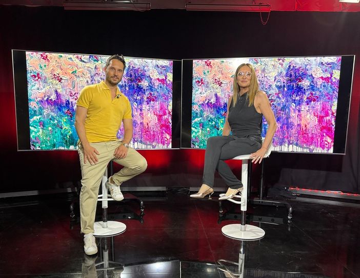 VIDEO. Manuela Carnini: la “donna delle rose” che ha ben sintetizzato medicina e arte, l’irrazionale con il razionale.