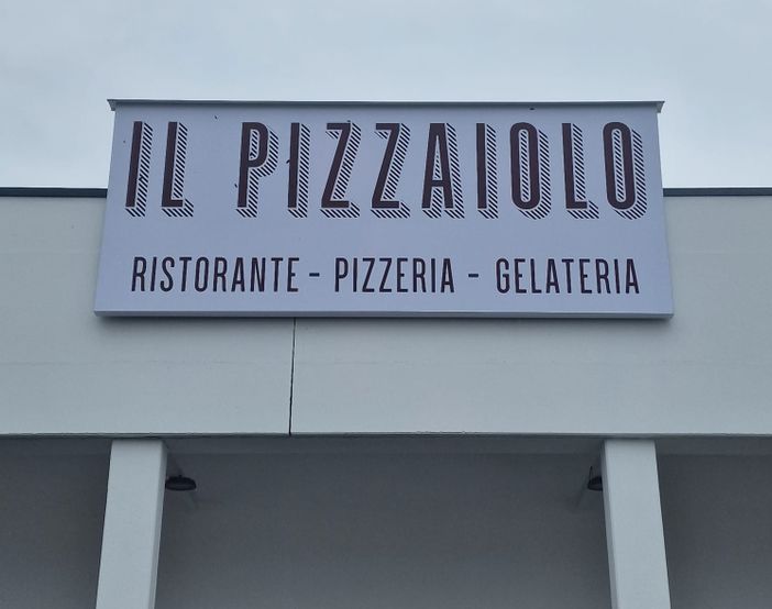 A Busto Arsizio sarà amore a prima fetta. Tutto pronto per l'inaugurazione de “Il Pizzaiolo” A Busto Arsizio sarà amore a prima fetta. Tutto pronto per l'inaugurazione de “Il Pizzaiolo”