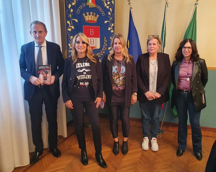Jo Squillo con Eva Onlus. Insieme contro la violenza sulle donne