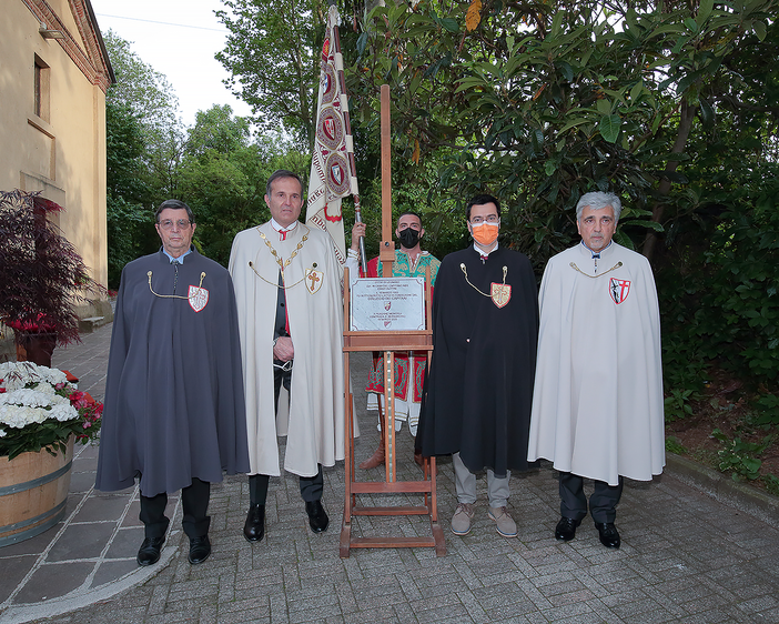 Da sinistra, il presidente della Famiglia Legnanese, Gianfranco Bononi, il Gran Maestro, Giuseppe La Rocca, il Supremo Magistrato, Lorenzo Radice, il Cavaliere del Carroccio, Riccardo Ciapparelli Da sinistra, il presidente della Famiglia Legnanese, Gianfranco Bononi, il Gran Maestro, Giuseppe La Rocca, il Supremo Magistrato, Lorenzo Radice, il Cavaliere del Carroccio, Riccardo Ciapparelli