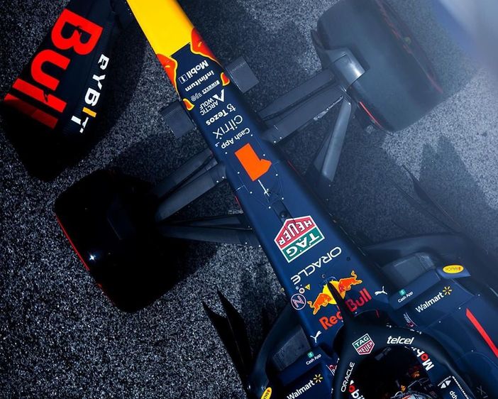 Formula 1: disastro Ferrari. A Imola è doppietta Red Bull