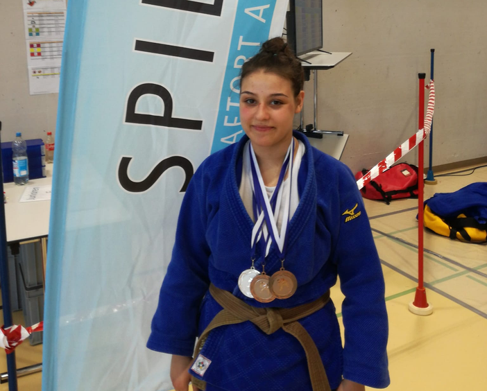 Noemi, che forza: tre volte sul podio