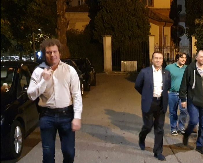 Bianchi e Candiani arrivano all’assemblea provinciale dei militanti della Lega di Saronno Bianchi e Candiani arrivano all’assemblea provinciale dei militanti della Lega di Saronno
