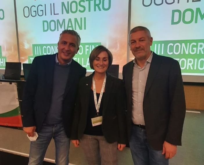 Al centro, Caterina Valsecchi Al centro, Caterina Valsecchi