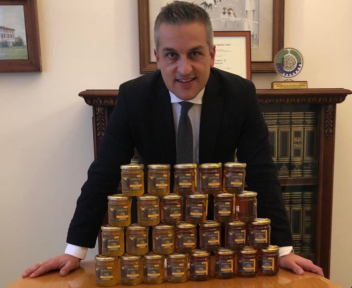 Un fiume di miele addolcisce Cassano Magnago Un fiume di miele addolcisce Cassano Magnago