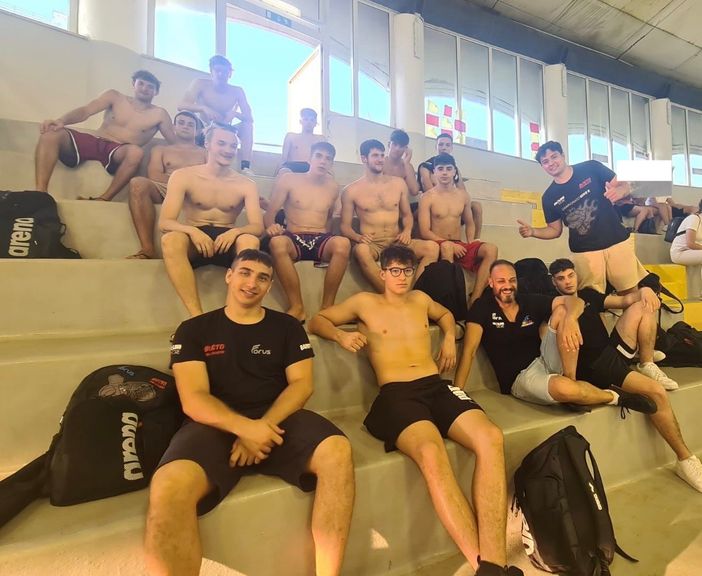 VIDEO. «Busto!». Così la pallanuoto supera avversarie e ostacoli VIDEO. «Busto!». Così la pallanuoto supera avversarie e ostacoli