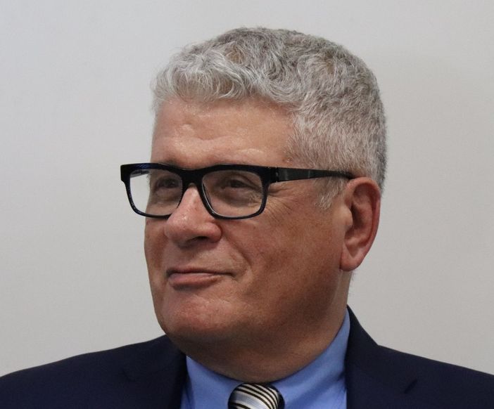 Roberto Pompa, presidente del Gruppo Legno. Sotto Simone Fogliani