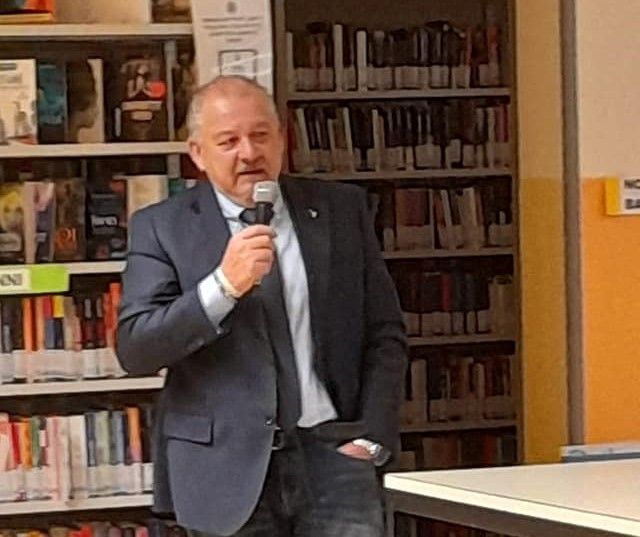 Il sindaco di Cavaria con Premezzo Franco Zeni Il sindaco di Cavaria con Premezzo Franco Zeni