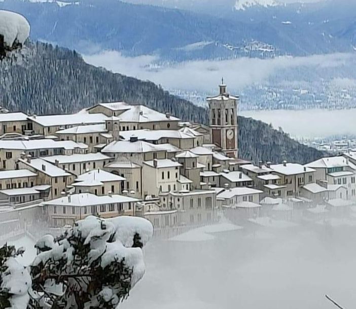 Neve domani a quote basse? Le previsioni di Bertoni: «Possibile, ma non sono previsti fenomeni importanti» Neve domani a quote basse? Le previsioni di Bertoni: «Possibile, ma non sono previsti fenomeni importanti»