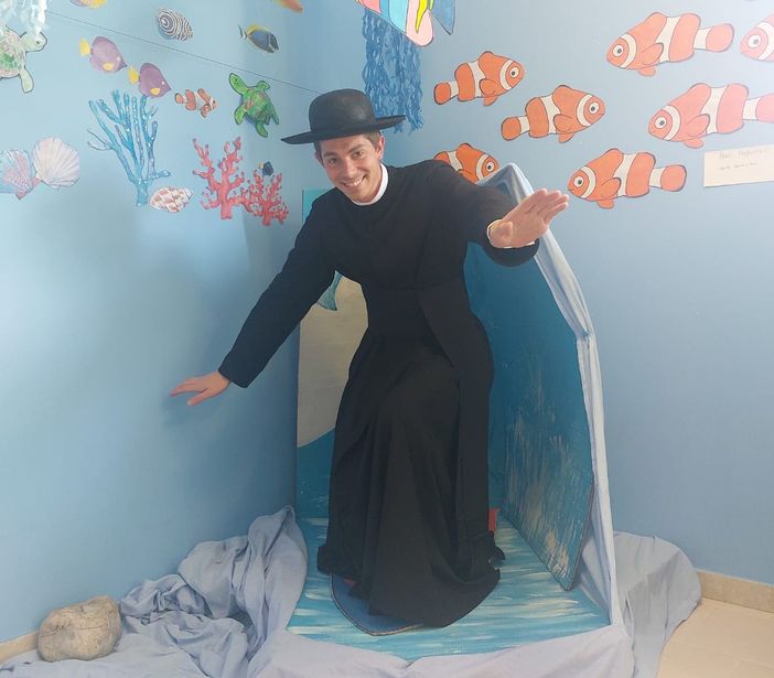 All'asilo San Giovanni Bosco si viaggia intorno al mondo con Marco e Silvia All'asilo San Giovanni Bosco si viaggia intorno al mondo con Marco e Silvia