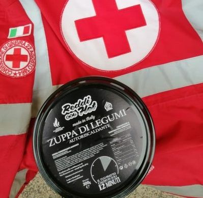 La povertà non va in vacanza. Mille zuppe all'Unità di Strada della Croce Rossa di Busto