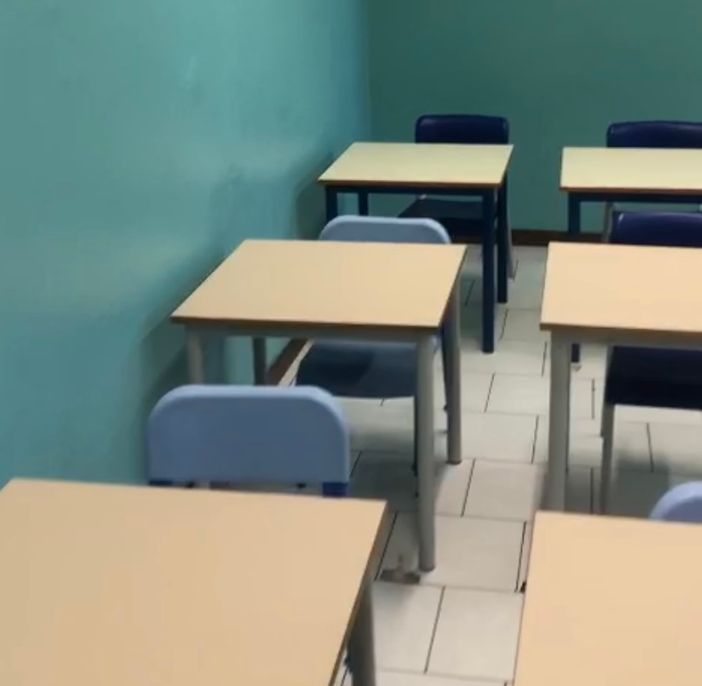 Il trattamento effettuato in un'aula delle scuole Manzoni