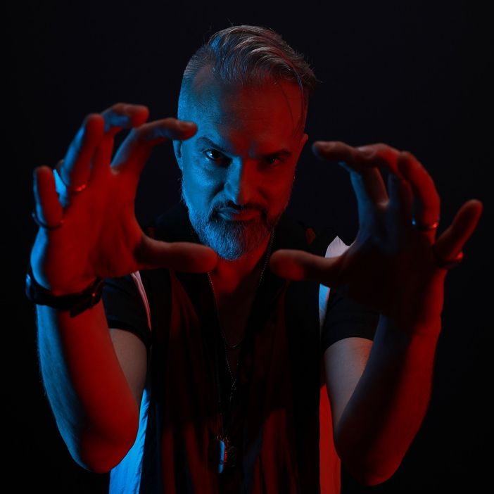 Davide Gammon, musicista-psicoterapeuta: «Due facce della stessa medaglia. A me piace dare come Jannacci» Davide Gammon, musicista-psicoterapeuta: «Due facce della stessa medaglia. A me piace dare come Jannacci»