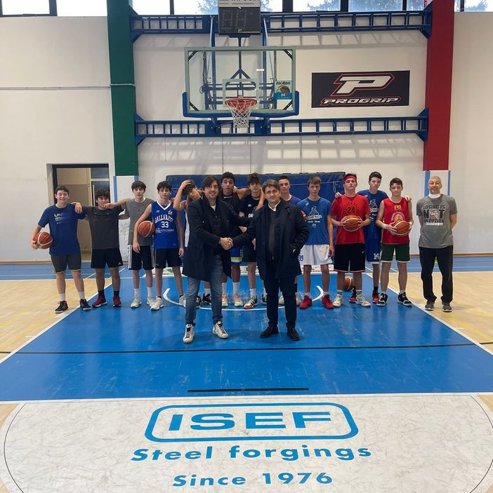 La Td Group dona test rapidi anti Covid ai ragazzi del Basketball di Gallarate