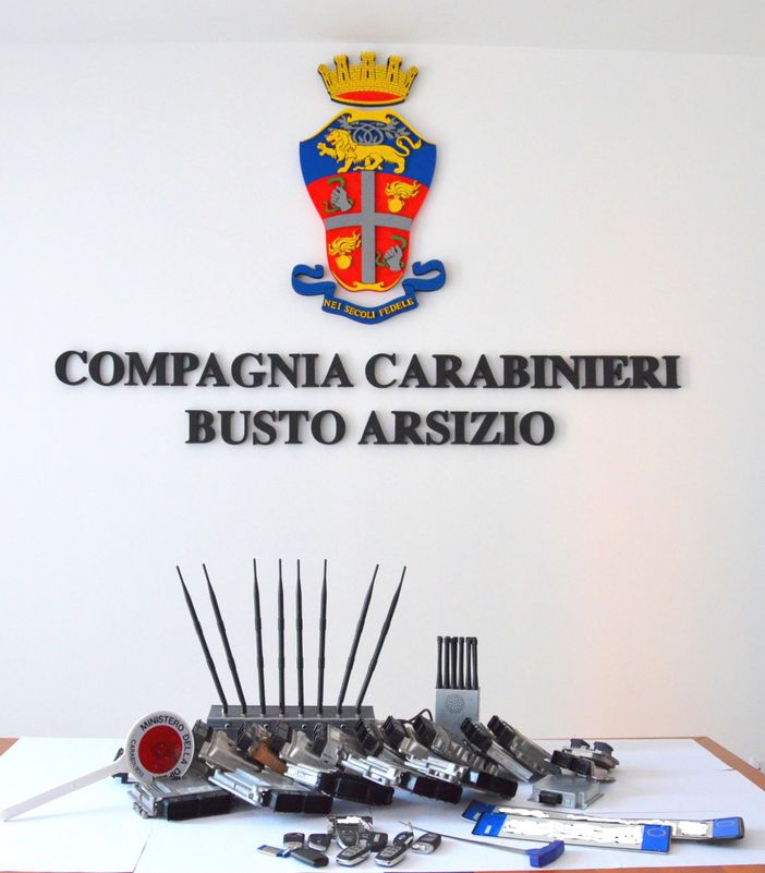 Olgiate, i carabinieri scoprono un'officina clandestina per smontare le auto rubate. Trentenne fagnanese denunciato