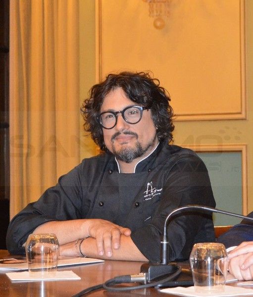Lo chef Alessandro Borghese bacchetta le autostrade liguri: 6 ore per andare da Milano a Ventimiglia