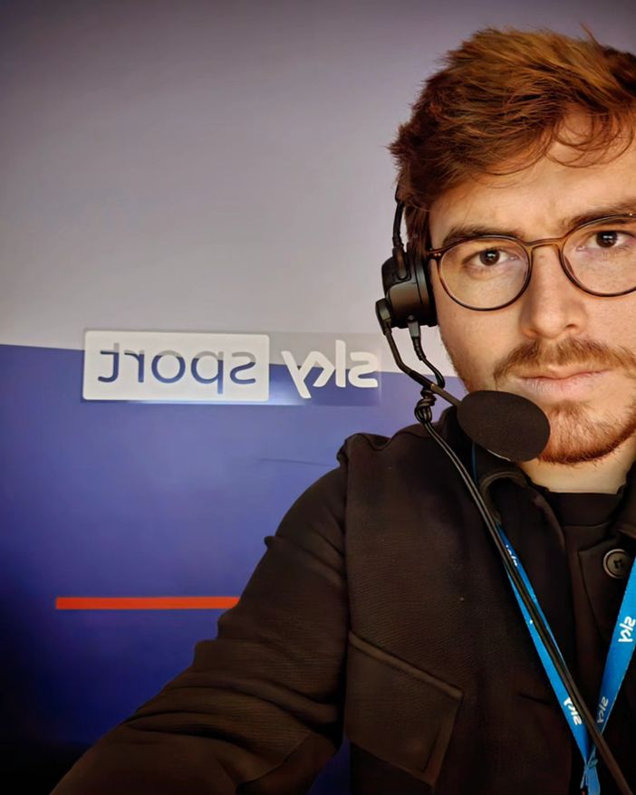 Andrea Menon, buona la prima da telecronista di Sky in serie B accanto ai "maestri" Gorini, Lepore e Ramella Andrea Menon, buona la prima da telecronista di Sky in serie B accanto ai "maestri" Gorini, Lepore e Ramella