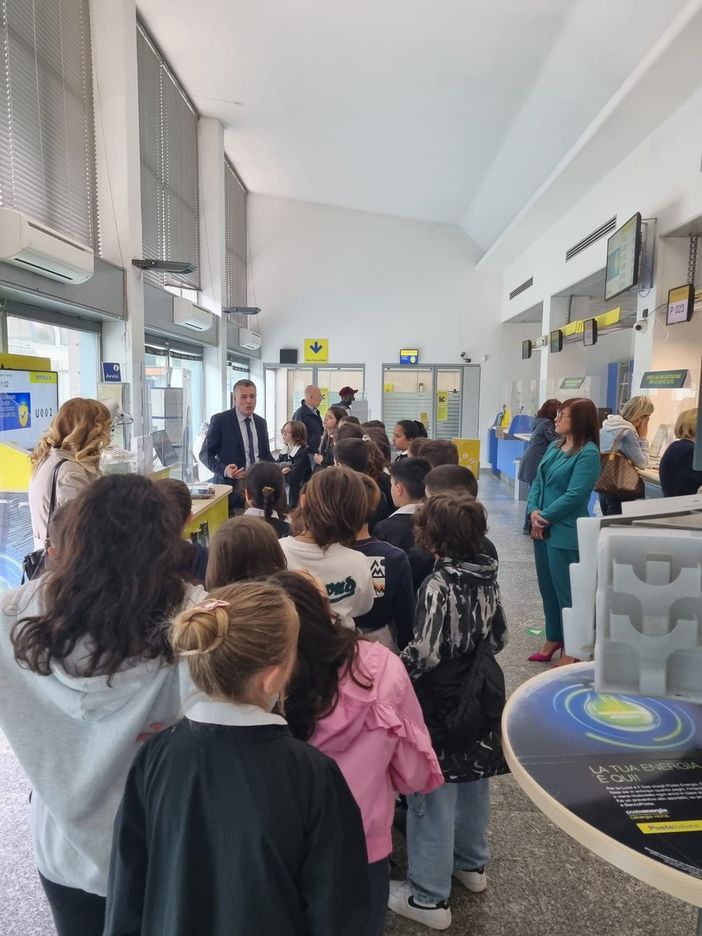 All’Ufficio Postale di Busto un’iniziativa speciale per raccontare il lavoro delle poste sul territorio All’Ufficio Postale di Busto un’iniziativa speciale per raccontare il lavoro delle poste sul territorio