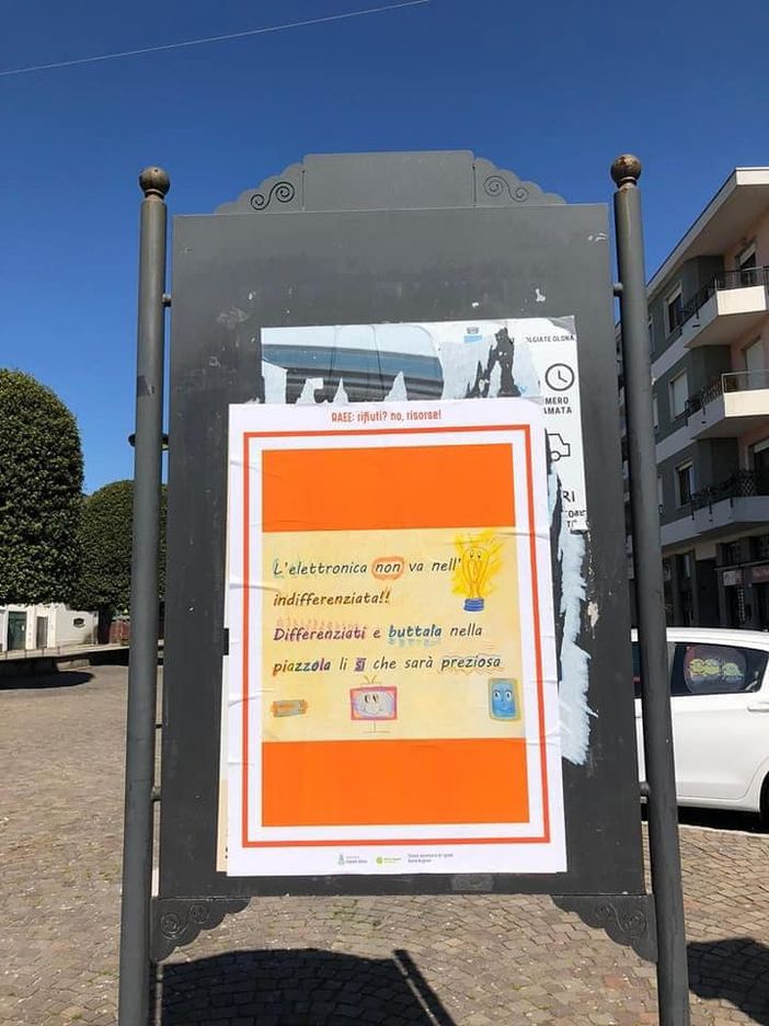 Gli studenti delle medie di Olgiate mandano gli adulti a scuola di riciclaggio