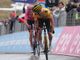 BuonGiro. Sulle Tre Cime è Buitrago show, i big si muovono solo lì. Roglic rosicchia poco. Crono da bottiglia in fresco per Thomas?