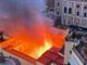 Incendio all'alba a Napoli, in fiamme il Teatro Sannazaro Incendio all'alba a Napoli, in fiamme il Teatro Sannazaro
