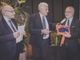 La consegna del premio al Dottor Di Lucca