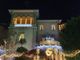 FOTO E VIDEO Si accende la “Casa delle lucine” di Busto. Una magia per grandi e piccini