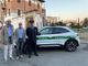L'assessore Salvatore Loschiavo con il comandante della polizia locale e il proprietario di Riccardi Auto