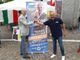 Gianluigi Paragone con Tiziano Fracchia a Gallarate, in piazza Libertà