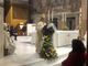 Monsignor Mario Delpini celebra la messa nella chiesa del Sacro Cuore