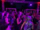 La festa delle Cuffie Colorate a ritmo della nuova sigla
