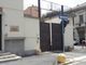 L'ingresso della ex caserma Carabinieri, accessibile a chiunque. In fondo all'articolo la documentazione delle magagne che affliggono una piazza trascurata