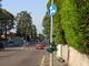 Il semaforo divelto in viale Cadorna a Legnano. Grossi disagi al traffico
