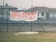 Lo striscione allo stadio Speroni