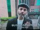 Max Laudadio all'esterno del tribunale di Busto