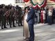 Si sposa il vice capo fanfara e i Bersaglieri corrono in piazza a festeggiarlo