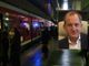 Un'immagine di un Malpensa Express affollato e il sindaco Antonelli