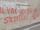 FOTO. Oltraggio al cimitero di Busto, scritte contro i vaccini