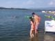 Elena Zoja di VareseNoi si tuffa insieme a Michele nel lago di Varese alla Schiranna: buona la prima nuotata Elena Zoja di VareseNoi si tuffa insieme a Michele nel lago di Varese alla Schiranna: buona la prima nuotata