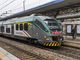 Carro lavori fuori dai binari a Saronno, mattinata piena di disagi. Trenord spiega