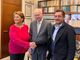 Convenzione firmata dalla presidente Garavaglia e dal sindaco Bona nello studio dell'avvocato Travi (al centro)
