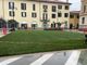 Busto, sotto la pioggia spunta il prato in piazza San Giovanni