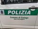 Occupano la casa di un’anziana ricoverata in ospedale: la polizia locale scopre anche droga e armi
