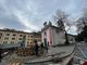 Falò di Sant'Antonio, conto alla rovescia: in piazza della Motta si preparano pira, bigliettini e salamelle