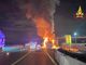 FOTO. Fuoco sull'Autolaghi a Origgio: camion divorato dalle fiamme