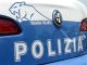 In basso: il Questore si complimenta con gli agenti che hanno operato