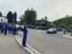 FOTO. La protesta dei lavoratori dell'Aermacchi sulla Varesina