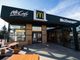 Domani a Gavirate apre il nuovo McDonald’s: nel locale lavoreranno 52 persone